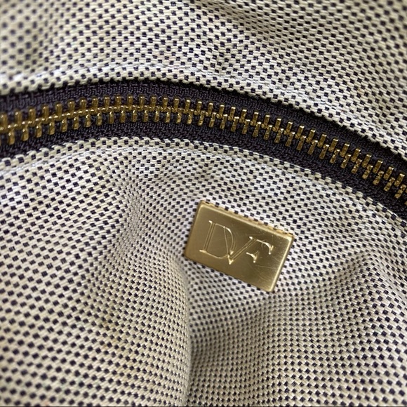 Diane Von Fostenburg Brown Pebbled Leather Drew Bucket Tote - Picture 14 of 15